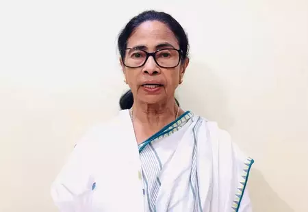 मुस्लिम वोट बैंक में दरार? ममता बनर्जी की बढ़ती मुश्किलें मुस्लिम वोट बैंक में दरार? ममता बनर्जी की बढ़ती मुश्किलें