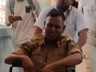 धमतरी में फायरिंग प्रैक्टिस करते वक्त जवान घायल धमतरी में फायरिंग प्रैक्टिस करते वक्त जवान घायल