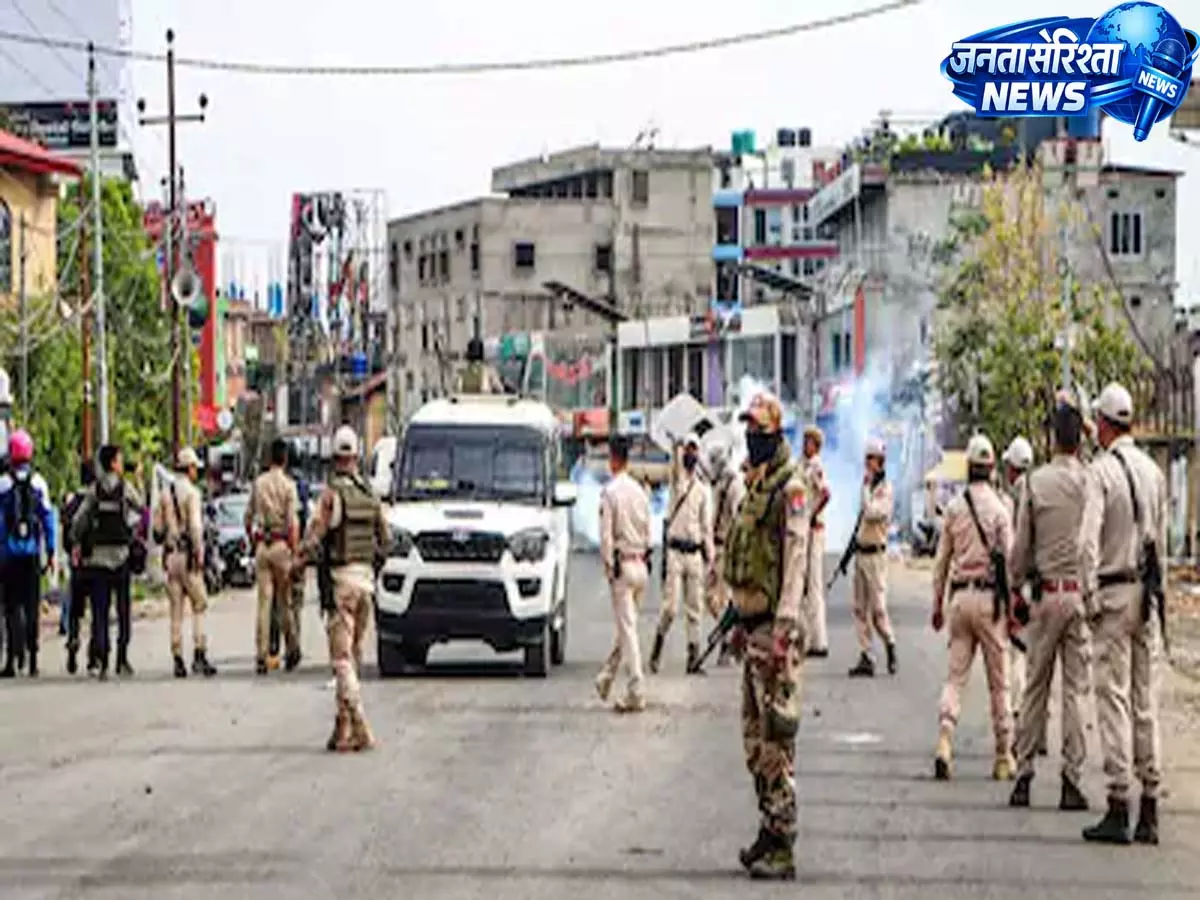 Imphal blast: मणिपुर हिंसा के 3 साल पूरे होने पर एयरपोर्ट के पास विस्फोट से दहशत Imphal blast: मणिपुर हिंसा के 3 साल पूरे होने पर एयरपोर्ट के पास विस्फोट से दहशत
