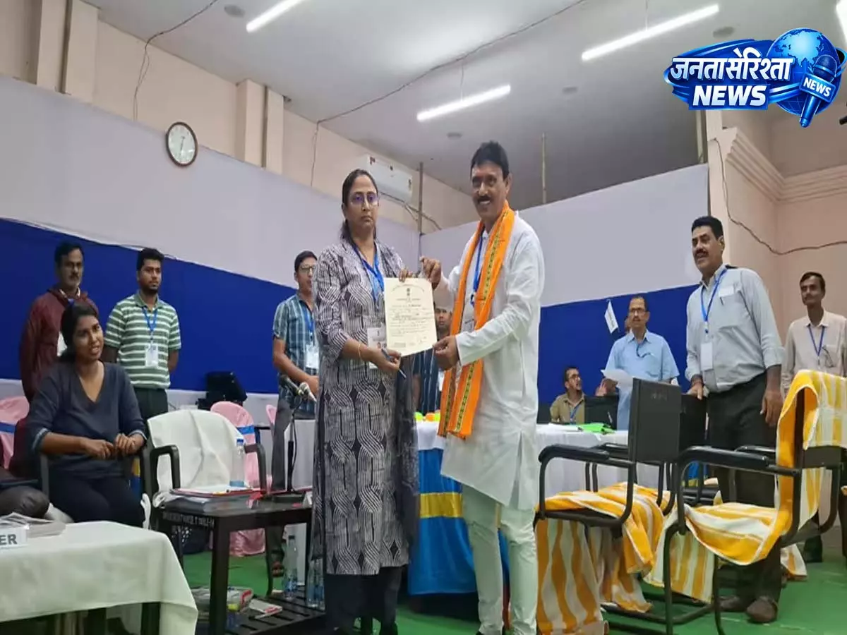 Tripura by-election: धर्मनगर में बीजेपी के जहर चक्रवर्ती की बड़ी जीत, सीएम माणिक साहा ने दी बधाई Tripura by-election: धर्मनगर में बीजेपी के जहर चक्रवर्ती की बड़ी जीत, सीएम माणिक साहा ने दी बधाई