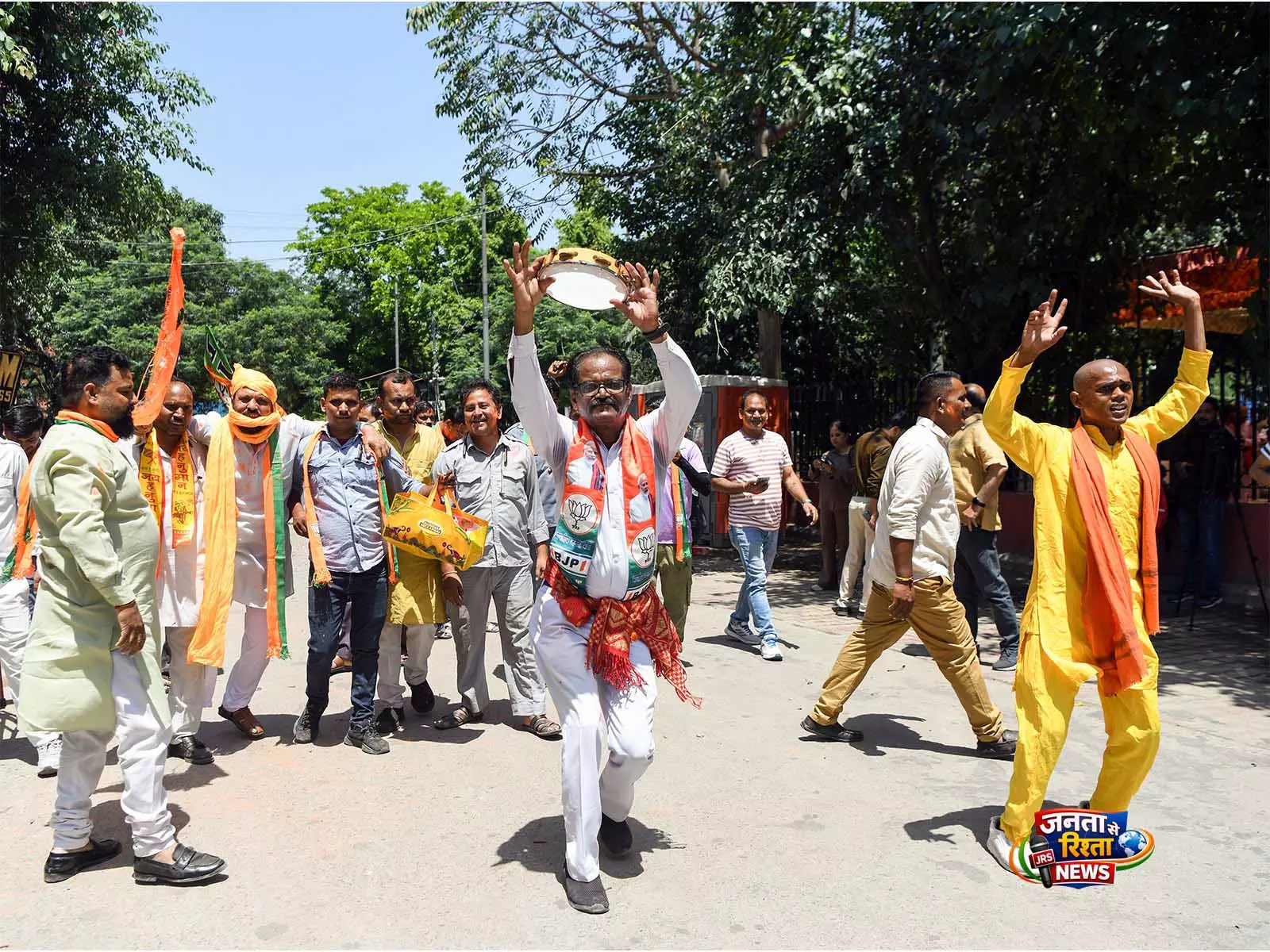 ‘BJP रिफॉर्म एक्सप्रेस’ ने बंगाल में बनाया नया रिकॉर्ड, NDA 21 राज्यों में मजबूत; INDIA गठबंधन 6 राज्यों तक सीमित ‘BJP रिफॉर्म एक्सप्रेस’ ने बंगाल में बनाया नया रिकॉर्ड, NDA 21 राज्यों में मजबूत; INDIA गठबंधन 6 राज्यों तक सीमित