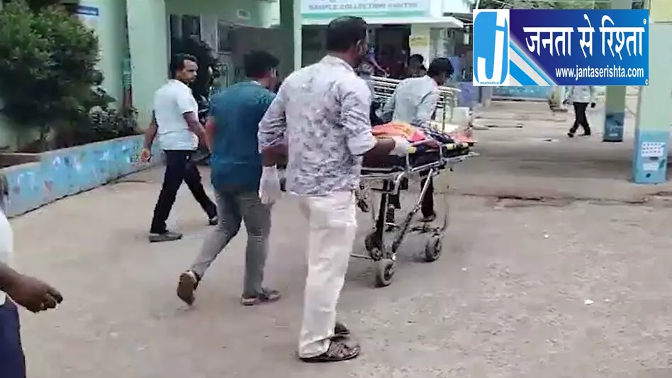 6 लोगों की मौत, ट्रक से टकराकर बोलेरो क्षतिग्रस्त 6 लोगों की मौत, ट्रक से टकराकर बोलेरो क्षतिग्रस्त