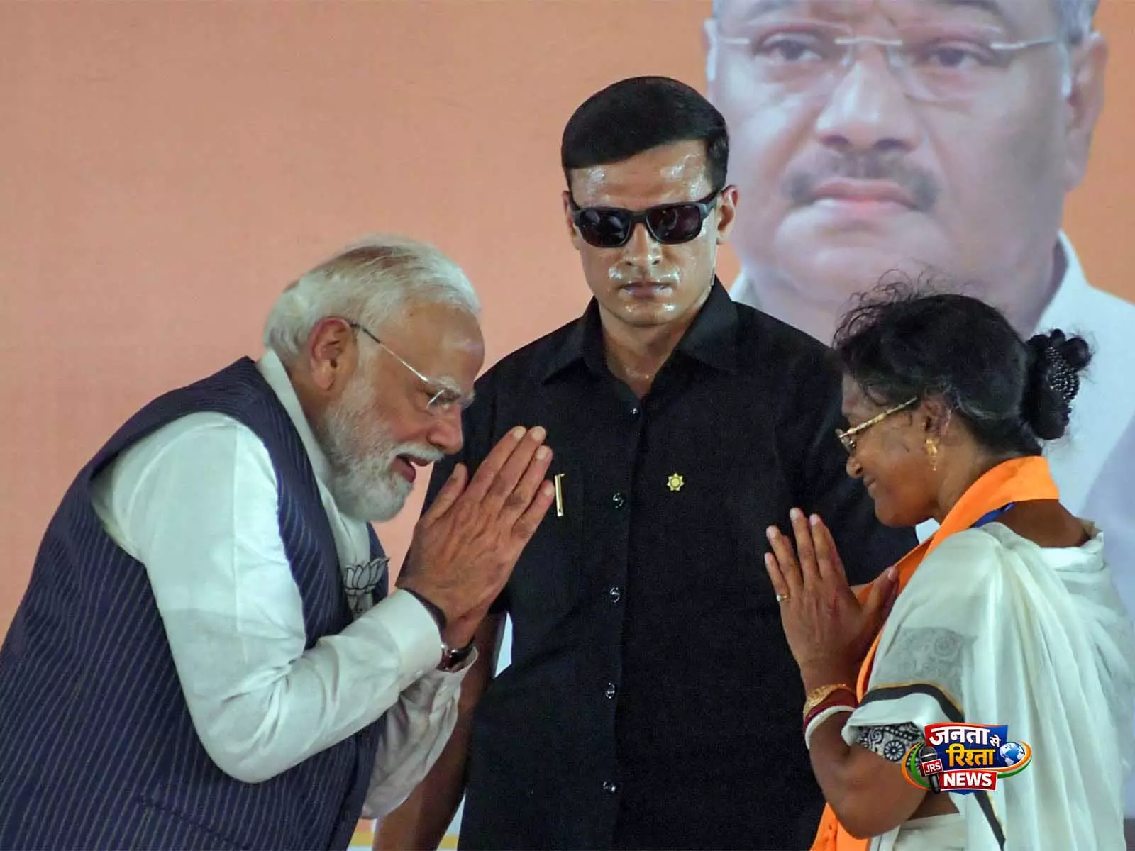 न्याय पर जनमत संग्रह: RG Kar पीड़िता की माँ और BJP उम्मीदवार रत्ना देबनाथ पानीहाटी से 56,000 वोटों से आगे न्याय पर जनमत संग्रह: RG Kar पीड़िता की माँ और BJP उम्मीदवार रत्ना देबनाथ पानीहाटी से 56,000 वोटों से आगे