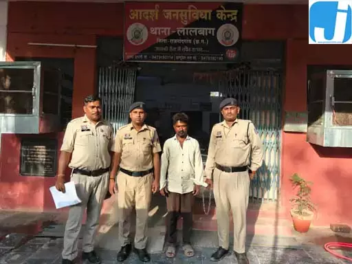 पारिवारिक विवाद में पत्नी की टंगिया मारकर हत्या, पति गिरफ्तार पारिवारिक विवाद में पत्नी की टंगिया मारकर हत्या, पति गिरफ्तार