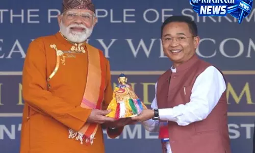 सिक्किम सरकार अपनी मांगें प्रधानमंत्री के सामने दिल्ली में रखेगी: Chief Minister सिक्किम सरकार अपनी मांगें प्रधानमंत्री के सामने दिल्ली में रखेगी: Chief Minister