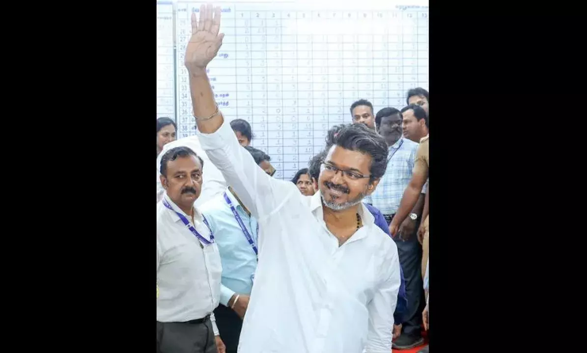 तमिलनाडु चुनाव 2026: विजय की TVK बनी सबसे बड़ी ताकत