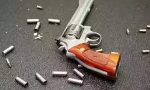 Srinagar: बोनियार में महिला की गोली मारकर मौत, जांच जारी Srinagar: बोनियार में महिला की गोली मारकर मौत, जांच जारी