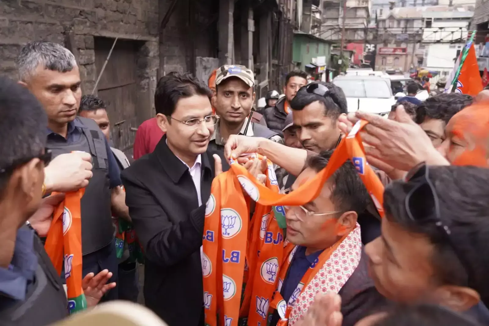Darjeeling: नए बंगाल की शुरुआत, जनता ने बदली तस्वीर: राजू बिष्ट Darjeeling: नए बंगाल की शुरुआत, जनता ने बदली तस्वीर: राजू बिष्ट