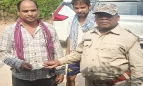 जंगली भालू ने तेंदूपत्ता तोड़ रहे ग्रामीण पर किया हमला, गंभीर रूप से घायल जंगली भालू ने तेंदूपत्ता तोड़ रहे ग्रामीण पर किया हमला, गंभीर रूप से घायल