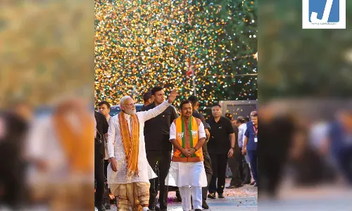 Bengal New CM: खिल गया कमल अब कौन बनेगा मुख्यमंत्री? शपथ ग्रहण समारोह से जुड़ी बड़ी खबर Bengal New CM: खिल गया कमल अब कौन बनेगा मुख्यमंत्री? शपथ ग्रहण समारोह से जुड़ी बड़ी खबर