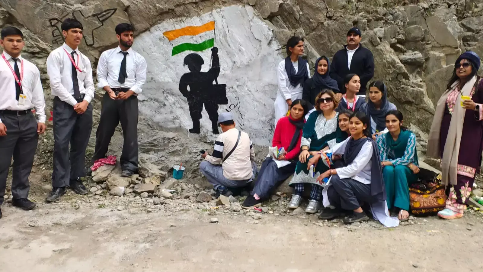 Jammu: राष्ट्रीय कला कार्यशाला ‘जश्न-ए-बहार’ का भव्य शुभारंभ