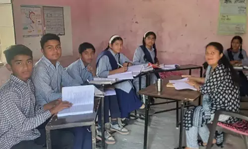 Nahan: देवका स्कूल बना प्रदेश का पहला ‘नो बैक बेंचर्स’ स्कूल Nahan: देवका स्कूल बना प्रदेश का पहला ‘नो बैक बेंचर्स’ स्कूल