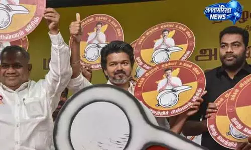 Chennai विजय की नज़र गठबंधन सरकार पर