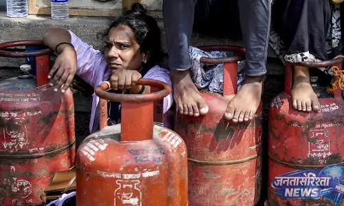 केरल: LPG कीमतों के विरोध में 6 मई को 24 घंटे बंद, होटल और डिलीवरी सेवाएं ठप केरल: LPG कीमतों के विरोध में 6 मई को 24 घंटे बंद, होटल और डिलीवरी सेवाएं ठप
