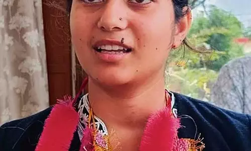 Dharamshala की छात्रा शाम्या को आर्ट्स में तीसरा रैंक मिला