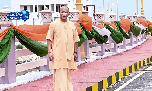 गोरखपुर में विकास कार्यों का उद्घाटन, CM का समाजवादी पार्टी पर तीखा हमला गोरखपुर में विकास कार्यों का उद्घाटन, CM का समाजवादी पार्टी पर तीखा हमला