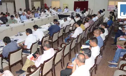 रायपुर कलेक्टर की बैठक, लंबित प्रकरणों के त्वरित निराकरण के दिए निर्देश रायपुर कलेक्टर की बैठक, लंबित प्रकरणों के त्वरित निराकरण के दिए निर्देश