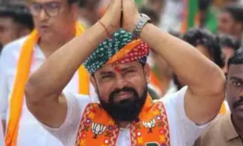 Raja Singh के बयान से राजनीतिक हलचल बढ़ी Raja Singh के बयान से राजनीतिक हलचल बढ़ी