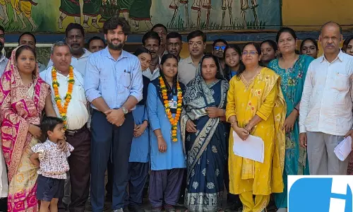 संघर्षों को मात देकर मानसी ने रचा इतिहास, बोर्ड परीक्षा के मेरिट सूची में बनाया स्थान संघर्षों को मात देकर मानसी ने रचा इतिहास, बोर्ड परीक्षा के मेरिट सूची में बनाया स्थान