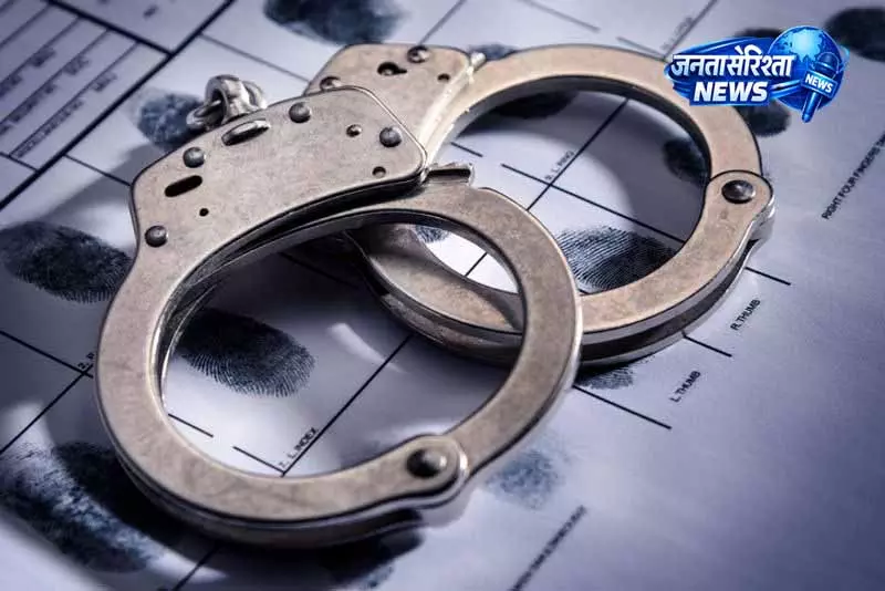 GLADA सुरक्षा गार्ड रिश्वत लेते हुए विजिलेंस के जाल में फंसा GLADA सुरक्षा गार्ड रिश्वत लेते हुए विजिलेंस के जाल में फंसा