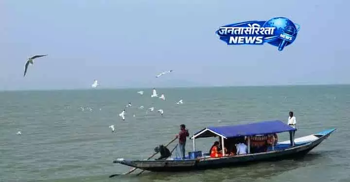 Khurda चिलिका में यात्रियों के लिए लाइफ जैकेट अनिवार्य Khurda चिलिका में यात्रियों के लिए लाइफ जैकेट अनिवार्य