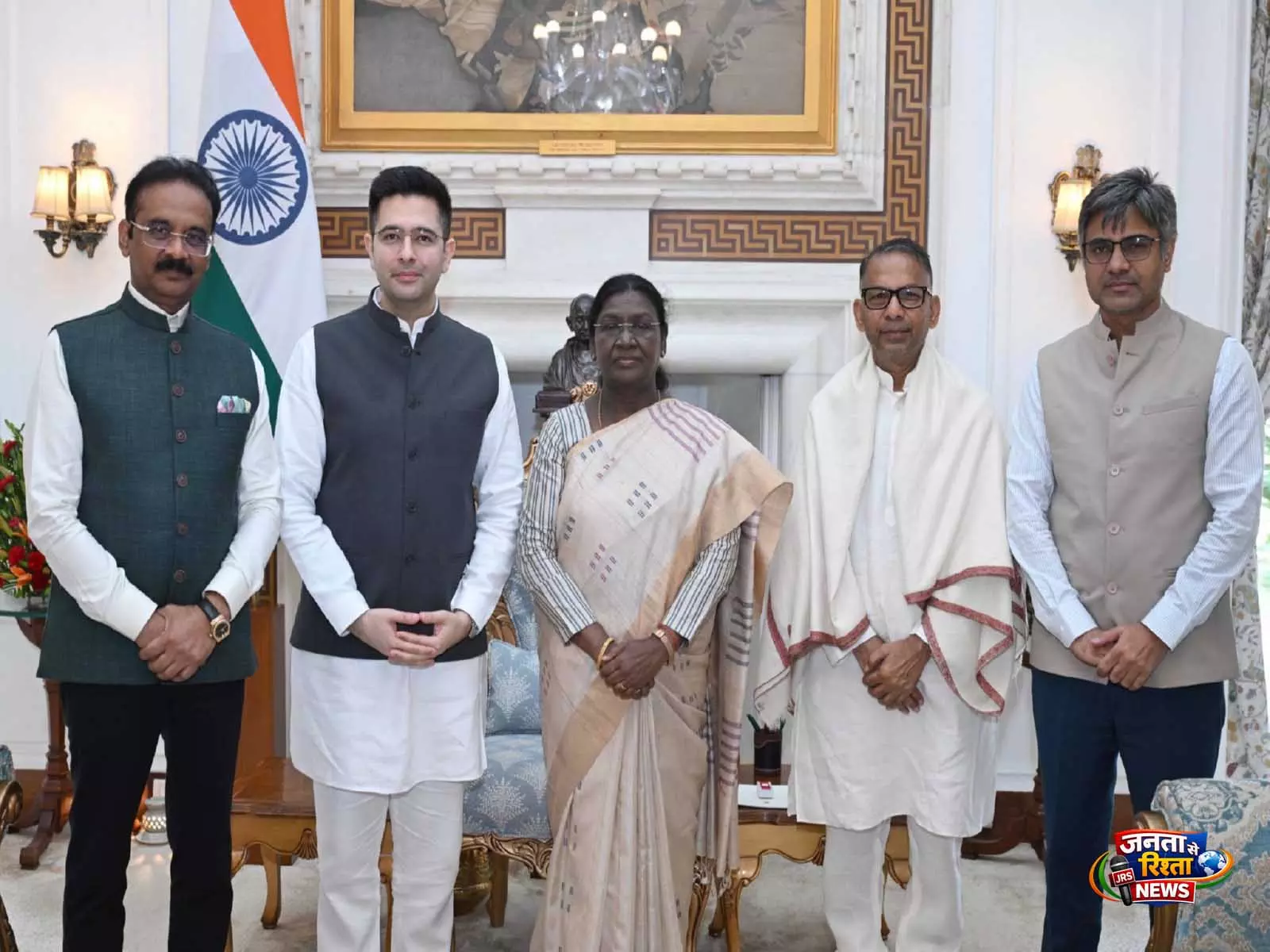 राष्ट्रपति से मुलाकात के बाद राघव चड्ढा का AAP पर तंज, “एक्स जैसी पार्टी की तरह बर्ताव” राष्ट्रपति से मुलाकात के बाद राघव चड्ढा का AAP पर तंज, “एक्स जैसी पार्टी की तरह बर्ताव”