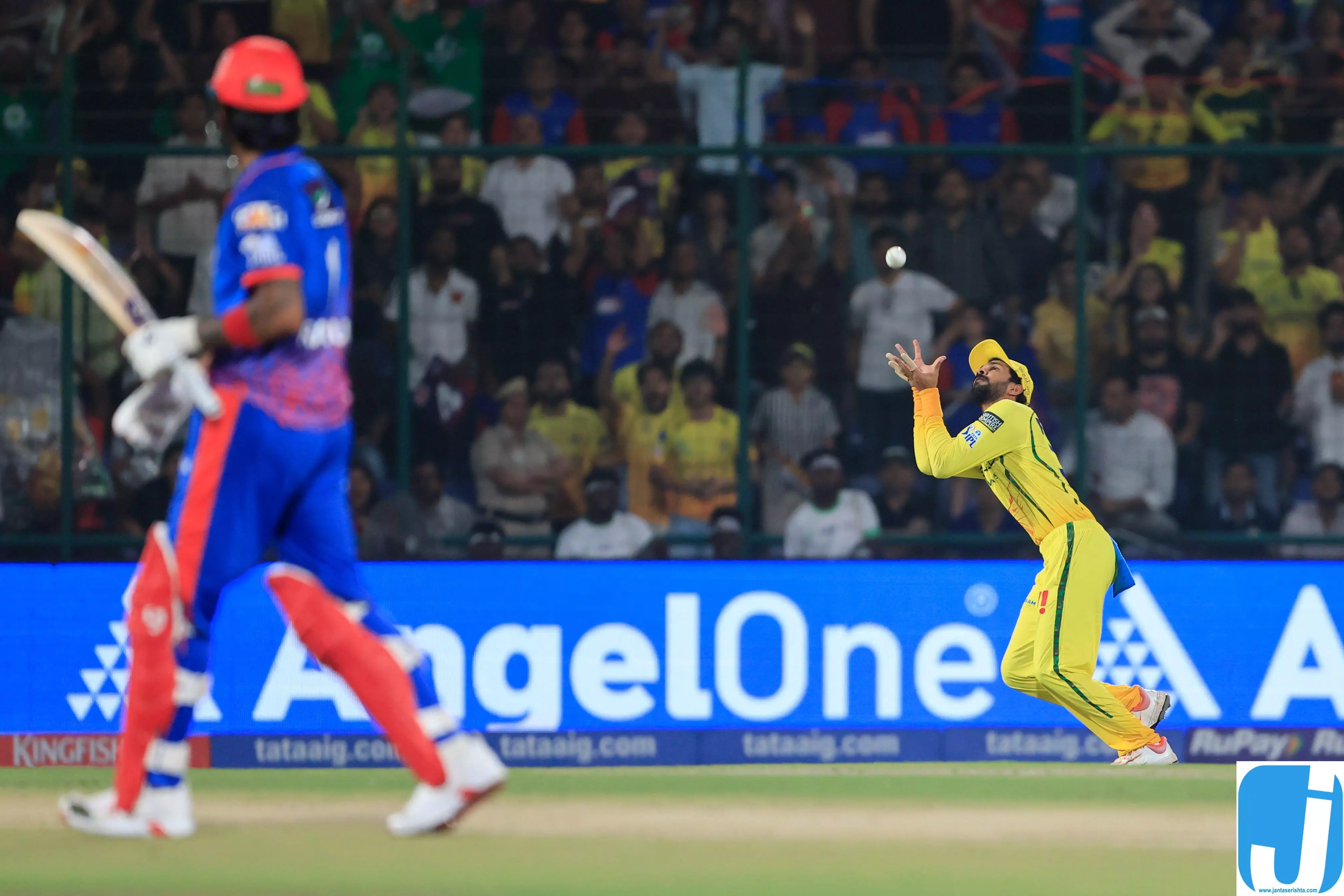 IPL2026: दिल्ली कैपिटल्स पर स्पिन का कहर, 5 विकेट गिरे IPL2026: दिल्ली कैपिटल्स पर स्पिन का कहर, 5 विकेट गिरे