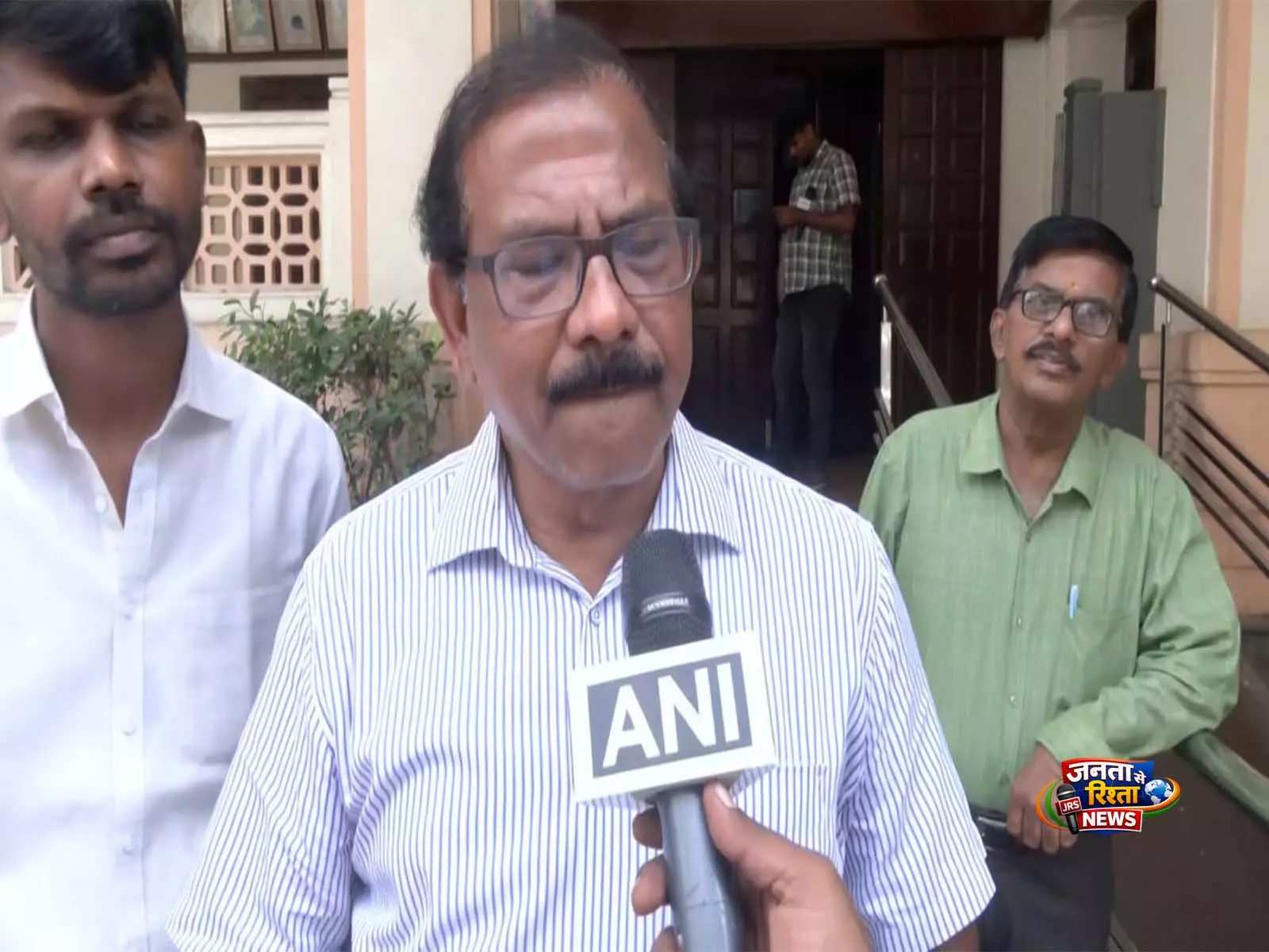 यह एक अस्थायी झटका है... हम फीनिक्स की तरह वापसी करेंगे: तमिलनाडु चुनाव नतीजों पर AIADMK के के. पांडियाराजन यह एक अस्थायी झटका है... हम फीनिक्स की तरह वापसी करेंगे: तमिलनाडु चुनाव नतीजों पर AIADMK के के. पांडियाराजन