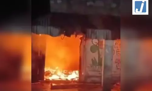 पश्चिम बंगाल हिंसा पर मुख्य चुनाव आयुक्त ज्ञानेश कुमार का सख्त आदेश, दिए तुरंत गिरफ्तारी के निर्देश पश्चिम बंगाल हिंसा पर मुख्य चुनाव आयुक्त ज्ञानेश कुमार का सख्त आदेश, दिए तुरंत गिरफ्तारी के निर्देश