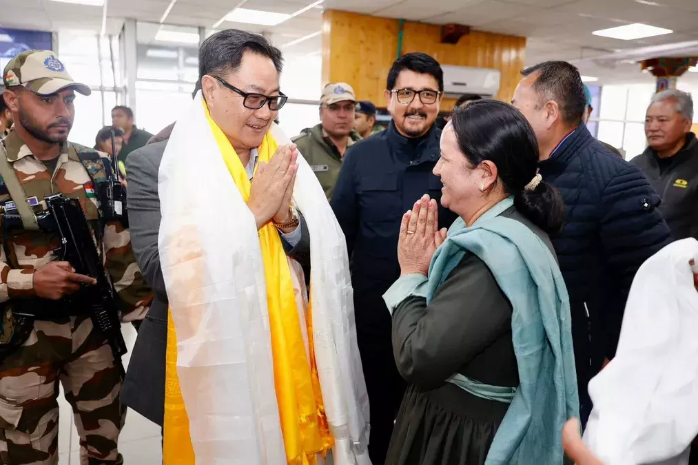 Leh: लेह में केंद्रीय मंत्री रिजिजू का दौरा, व्याख्यान में सहभागिता