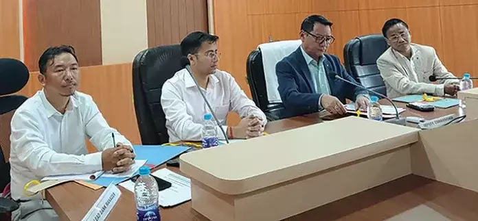 Arunachal: डीएलएमसी की बैठक में विकास कार्यों की समीक्षा Arunachal: डीएलएमसी की बैठक में विकास कार्यों की समीक्षा