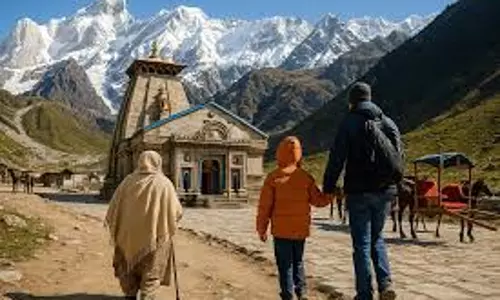 Kedarnath: केदारनाथ में विशेष शटल सेवा, बुजुर्गों को राहत Kedarnath: केदारनाथ में विशेष शटल सेवा, बुजुर्गों को राहत