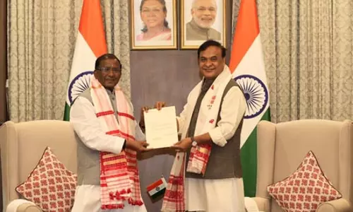 हिमंता बिस्वा सरमा ने दिया इस्तीफा, नई सरकार के गठन तक रहेंगे कार्यवाहक मुख्यमंत्री
