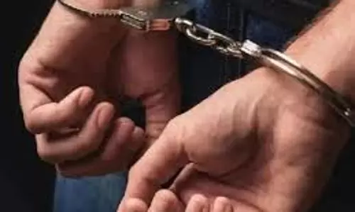 Samba: हेरोइन जैसे पदार्थ के साथ दो नशा तस्कर दबोचे गए Samba: हेरोइन जैसे पदार्थ के साथ दो नशा तस्कर दबोचे गए
