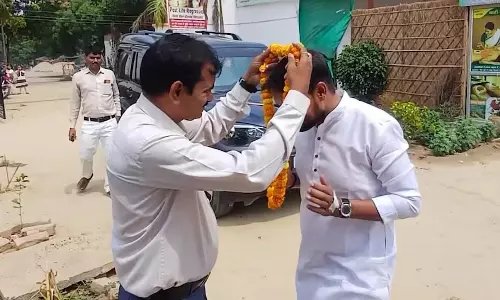 पति नेतागिरी स्टाइल में आए नजर, फिर चर्चा में अधिकारी ज्योति मौर्य