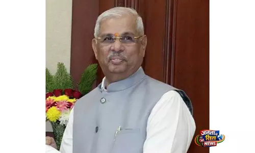 तमिलनाडु के राज्यपाल ने पुष्टि की कि विजय आज शाम उनसे मुलाक़ात करेंगे; कहा—TVK ने बहुमत का दावा किया तमिलनाडु के राज्यपाल ने पुष्टि की कि विजय आज शाम उनसे मुलाक़ात करेंगे; कहा—TVK ने बहुमत का दावा किया