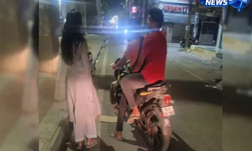Hyderabad: आधी रात ऑपरेशन में IPS ऑफिसर को सड़कों पर परेशान, 40 लोग हिरासत में Hyderabad: आधी रात ऑपरेशन में IPS ऑफिसर को सड़कों पर परेशान, 40 लोग हिरासत में