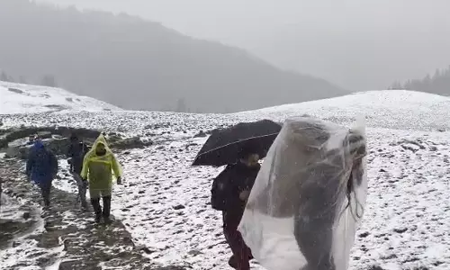 Chamoli: एसडीओ ने रुद्रनाथ मार्ग का दौरा कर लिया जायजा Chamoli: एसडीओ ने रुद्रनाथ मार्ग का दौरा कर लिया जायजा