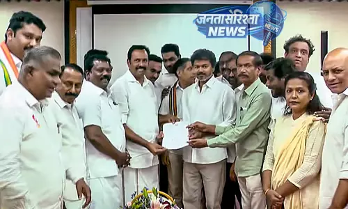 तमिलनाडु में TVK को कांग्रेस का समर्थन, 108 सीटों के बाद सरकार गठन की कवायद तेज