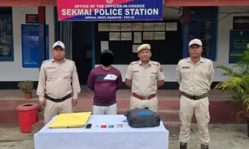 Manipur : दोहरे ऑपरेशन में एक व्यक्ति गिरफ्तार, हथियार और ड्रग्स जब्त Manipur : दोहरे ऑपरेशन में एक व्यक्ति गिरफ्तार, हथियार और ड्रग्स जब्त