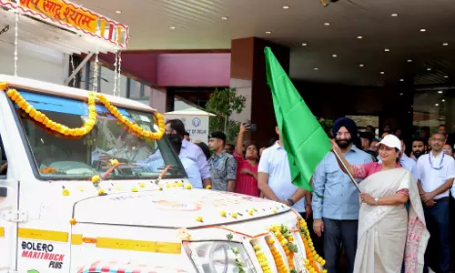New Delhi: मुख्यमंत्री रेखा गुप्ता ने लॉन्च की 13 मोबाइल हीट रिलीफ यूनिट्स, हीटवेव से मिलेगी राहत New Delhi: मुख्यमंत्री रेखा गुप्ता ने लॉन्च की 13 मोबाइल हीट रिलीफ यूनिट्स, हीटवेव से मिलेगी राहत