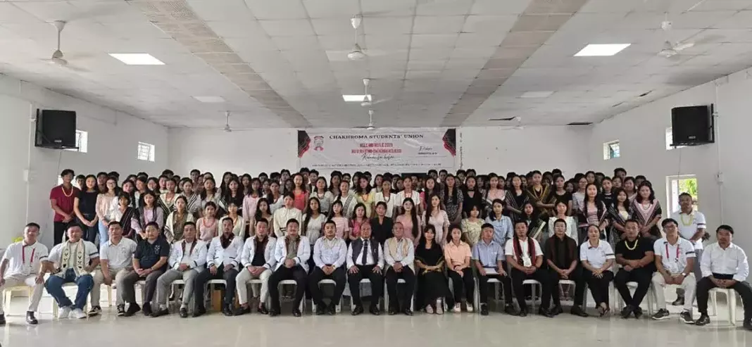 चखरोमा छात्र संघ ने HSLC और HSSLC के सफल छात्रों का सम्मान किया चखरोमा छात्र संघ ने HSLC और HSSLC के सफल छात्रों का सम्मान किया