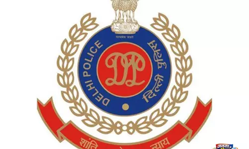 Delhi Police ने नकली नोटों से 1 लाख रुपये की ठगी करने वाले दो लोगों को किया गिरफ्तार