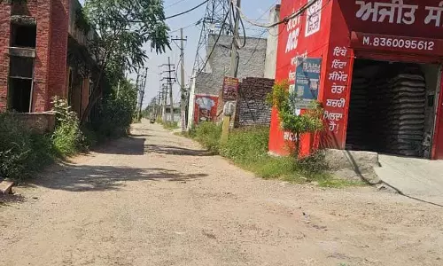 Sahnewal में उपेक्षा का आरोप, बुनियादी सुविधाओं की मांग तेज Sahnewal में उपेक्षा का आरोप, बुनियादी सुविधाओं की मांग तेज