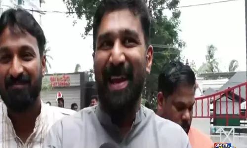 KPCC के वाइस प्रेसिडेंट वीटी बलराम ने जीत के लिए एक दशक लंबे इंतज़ार की तारीफ़ की KPCC के वाइस प्रेसिडेंट वीटी बलराम ने जीत के लिए एक दशक लंबे इंतज़ार की तारीफ़ की