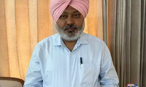 पंजाब में हुए दोहरे बम धमाकों पर हरपाल सिंह चीमा ने कहा, पंजाब की शांति भंग करने की BJP की साजिश का नतीजा पंजाब में हुए दोहरे बम धमाकों पर हरपाल सिंह चीमा ने कहा, पंजाब की शांति भंग करने की BJP की साजिश का नतीजा