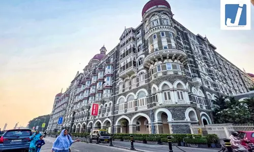 ताज और ट्राइडेंट होटल में आतंकी हमले की धमकी, पुलिस ने आरोपी को हिरासत में लिया