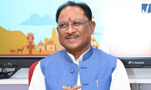 महिला सशक्तिकरण की नई इबारत, छत्तीसगढ़ में अब महिलाओं के नाम जमीन रजिस्ट्री पर 50 प्रतिशत की छूट महिला सशक्तिकरण की नई इबारत, छत्तीसगढ़ में अब महिलाओं के नाम जमीन रजिस्ट्री पर 50 प्रतिशत की छूट