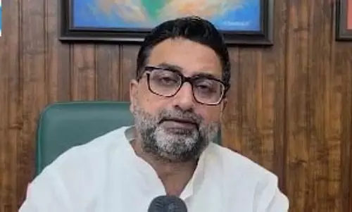 ममता बनर्जी के इस्तीफा नहीं देने पर यूपी के मंत्रियों का हमला, जनादेश का करें सम्मान और स्वीकारें हार