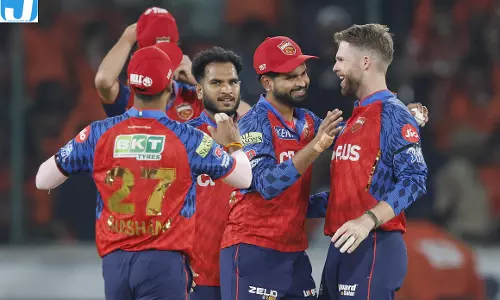 SRH की तेज शुरुआत, पंजाब किंग्स के खिलाफ 7 ओवर में 86/2 SRH की तेज शुरुआत, पंजाब किंग्स के खिलाफ 7 ओवर में 86/2